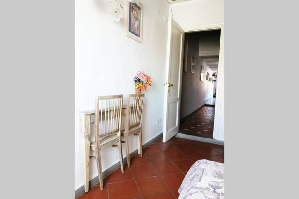 Santa Maria Novella Station Florentine Apartment Florencia Exterior foto